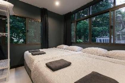 S2 Silom Large room 4-6 guests Full kitchen WIFI - image 13
