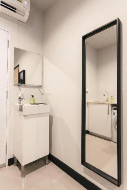 S2 Silom Large room 4-6 guests Full kitchen WIFI - image 14