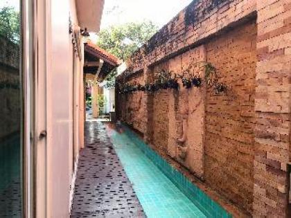 Thai Style Villa Perfect for Family - image 3