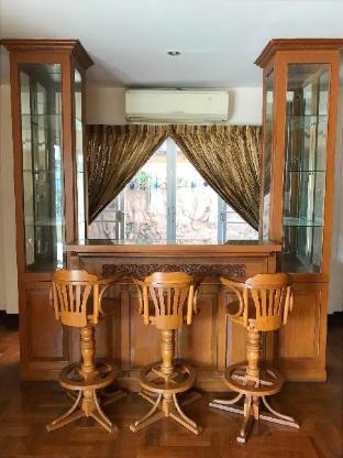 Thai Style Villa Perfect for Family - image 5