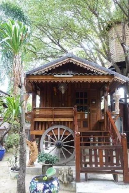 Thai Woodhouse - Monkey Room - image 16