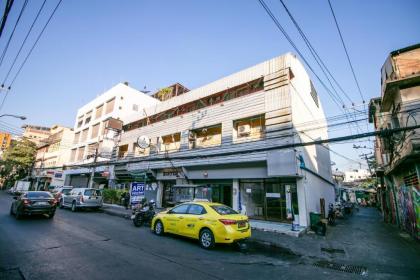 OYO 568 Art Hotel Hua Lamphong - image 13