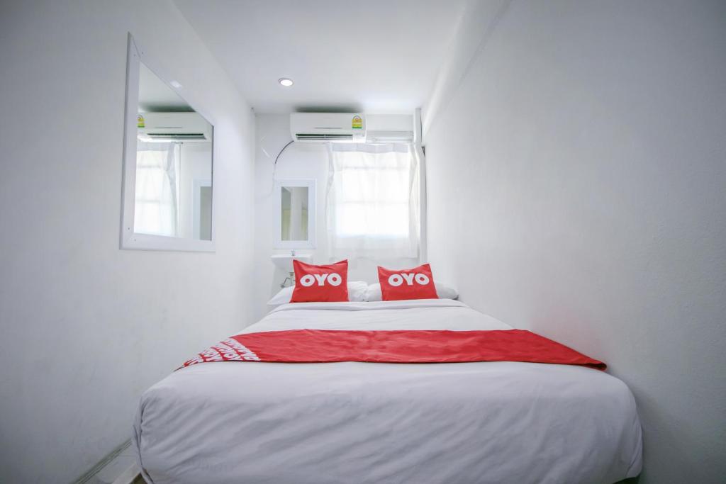 OYO 568 Art Hotel Hua Lamphong - image 2
