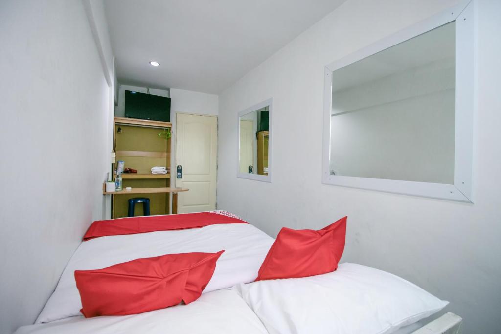 OYO 568 Art Hotel Hua Lamphong - image 4