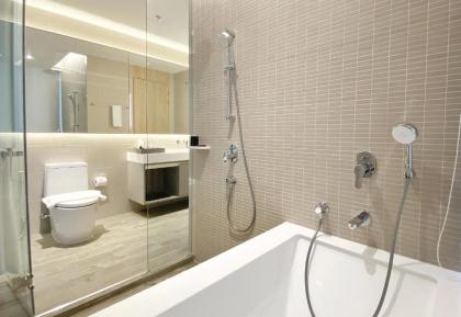 Oakwood Suites Bangkok - SHA Certified - image 11