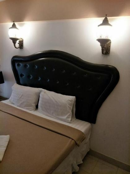 @42 Residence - image 11