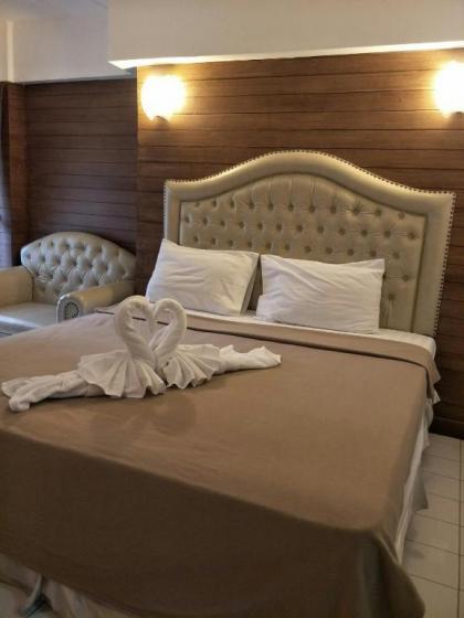 @42 Residence - image 17