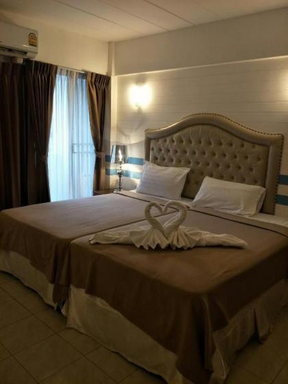 @42 Residence - image 19