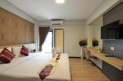 Station 203 Hotel - image 6