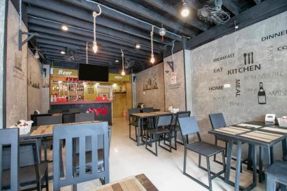 OYO 1158 Thestaycafe Hostel - image 11