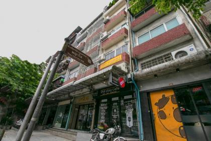 OYO 1158 Thestaycafe Hostel - image 3