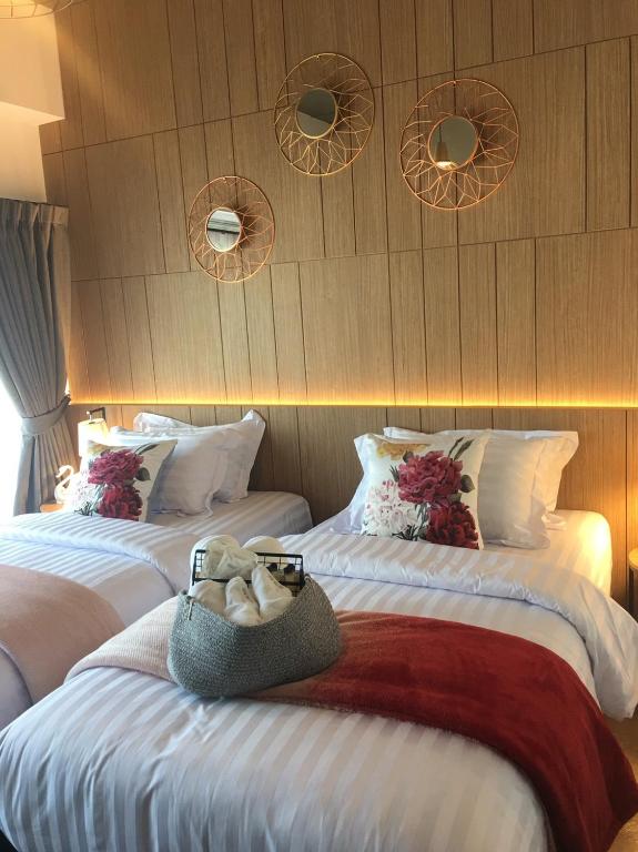 Tree​ for​ rest​ poshtel - main image