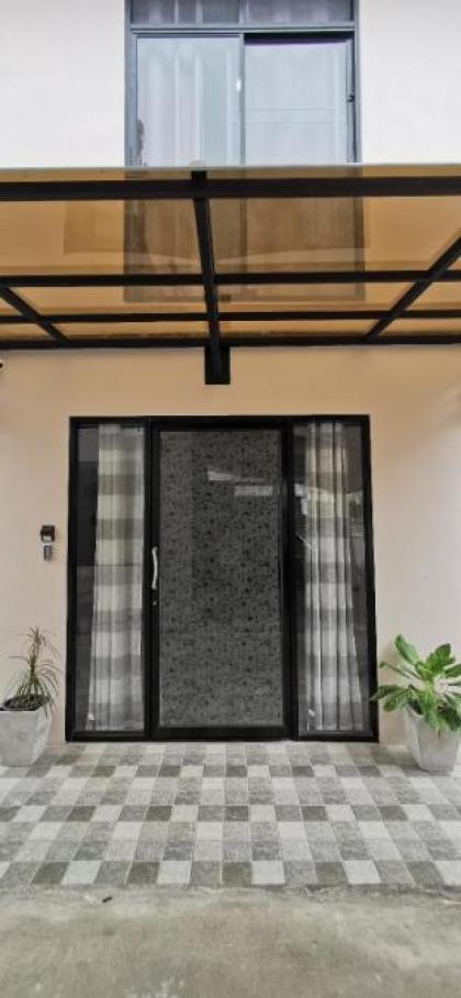Peaceful house 100m to MRT perfect for groups - image 9