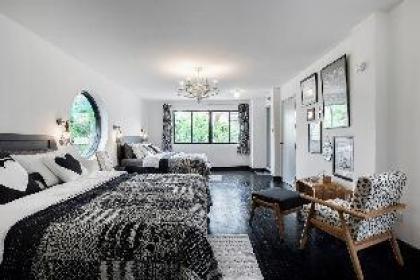 Bring HYGGE into your holiday 4br townhome - image 18
