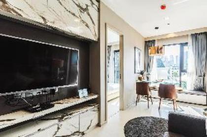 New Luxury Condo Close to BTS Thonlor 1 BR - image 16