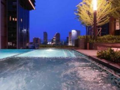 Palm Springs Amorous Feelings of French City Cent - image 18