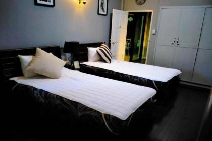 OYO 857 42 Loft Bed And Breakfast 