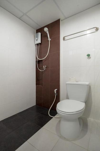 OYO 801 Inndy Suite - image 19