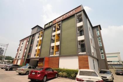OYO 801 Inndy Suite - image 2