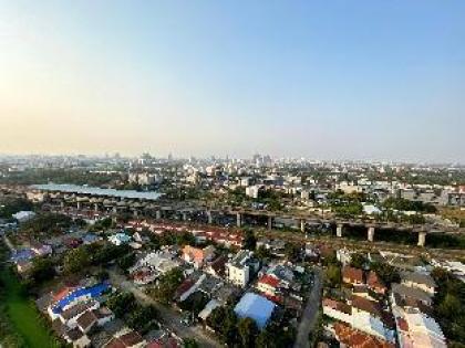 Large apartment [Newly Renovated] close to airport - image 12