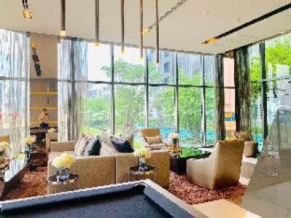 Luxurious 1BR Living IDEO Brand-New @ Bangna BTS