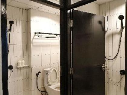 NEW! 2BR SuperB SPARKLING LUXURY - BTS Chong Nonsi - image 14