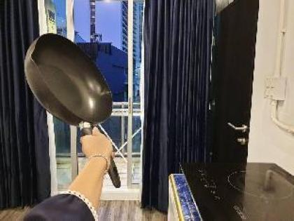 NEW! 2BR SuperB SPARKLING LUXURY - BTS Chong Nonsi - image 5