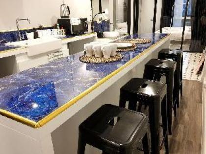 NEW! 2BR SuperB SPARKLING LUXURY - BTS Chong Nonsi - image 6