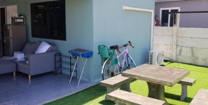 Airport Pool Villa - image 2