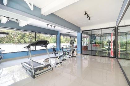 Super OYO 427 Chill Apartment - image 2