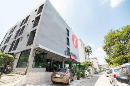 Super OYO 427 Chill Apartment - image 4