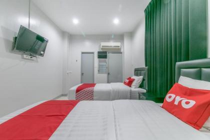 OYO 818 Suksomboon Residence - image 18