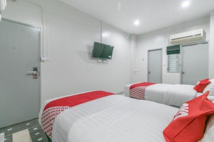 OYO 818 Suksomboon Residence - image 19