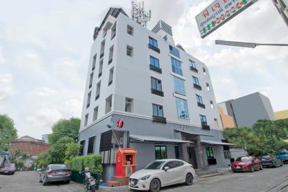 OYO 818 Suksomboon Residence - image 2