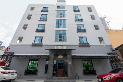 OYO 818 Suksomboon Residence - image 3