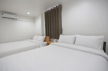 INTERest POSHTEL - image 8