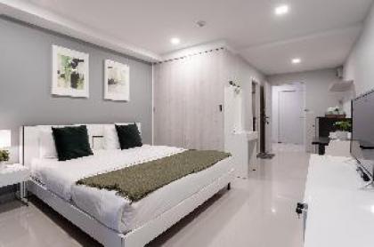 LKN GRAND Room 304 - image 16