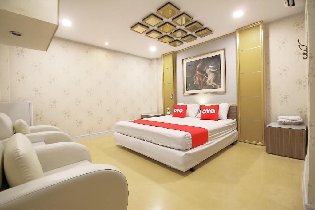 OYO 1002 Pinklao Resort - main image