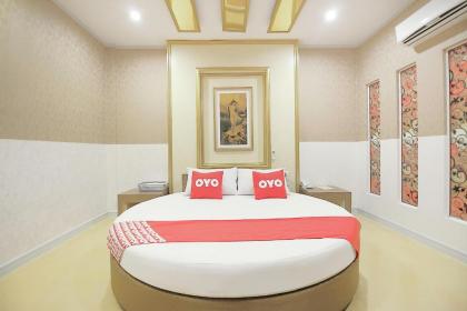OYO 1002 Pinklao Resort - image 17