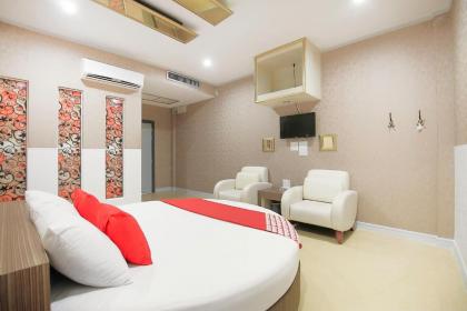 OYO 1002 Pinklao Resort - image 19