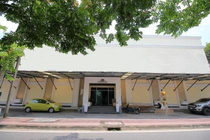 OYO 1002 Pinklao Resort - image 7