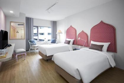 56 SURAWONG HOTEL AND RESIDENCE - image 18