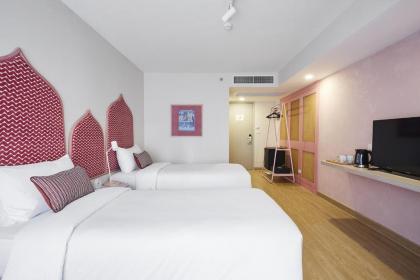 56 SURAWONG HOTEL AND RESIDENCE - image 19