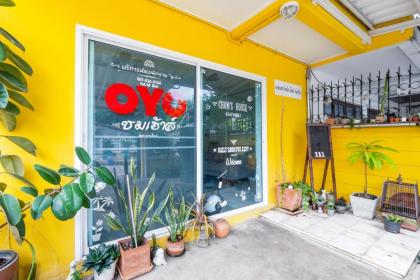 OYO 941 Choms House at Sapanmai - image 2