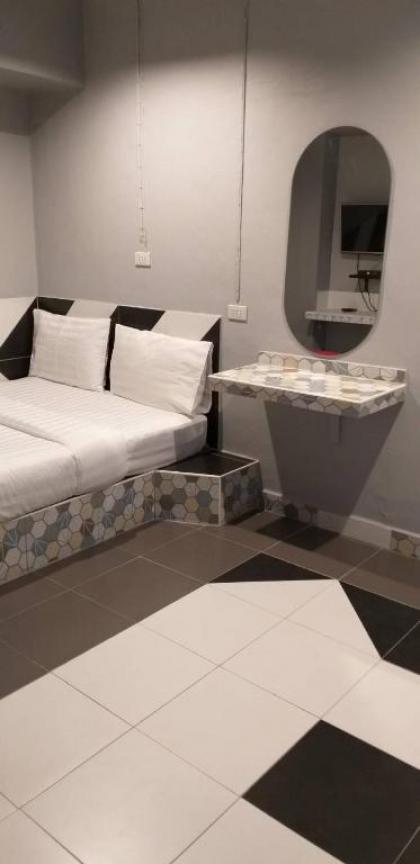 Benjamas hostels - image 10