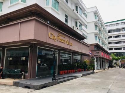 City Plaza Nana Hotel (SHA Extra Plus)
