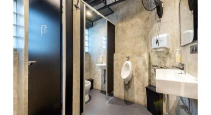 Siam Subway Hostel and Cafe - image 16