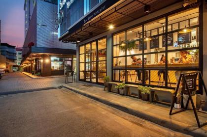 Siam Subway Hostel and Cafe - image 18