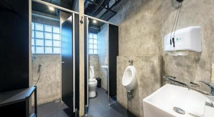 Siam Subway Hostel and Cafe - image 19