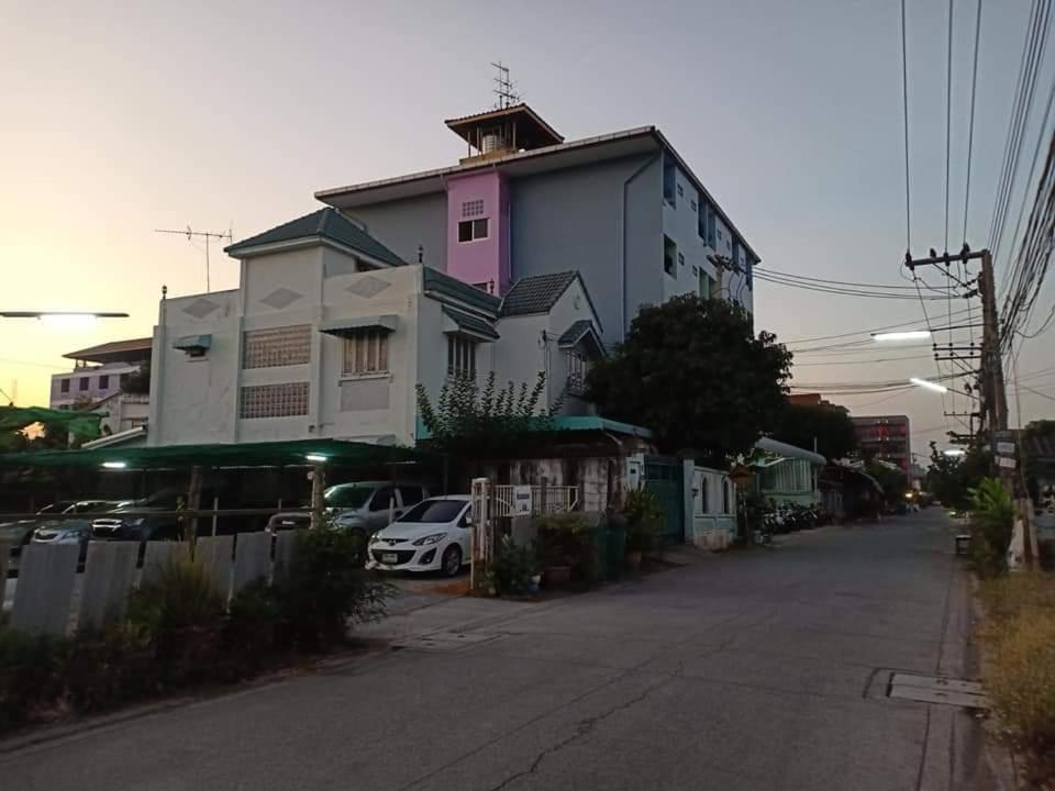 DD Mansion - image 7